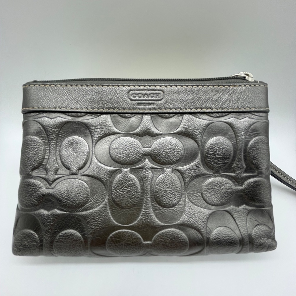 Coach Hampton Leather Shoulder Bag with Matching Zipper Pouch and Wallet - Picture 2 of 15